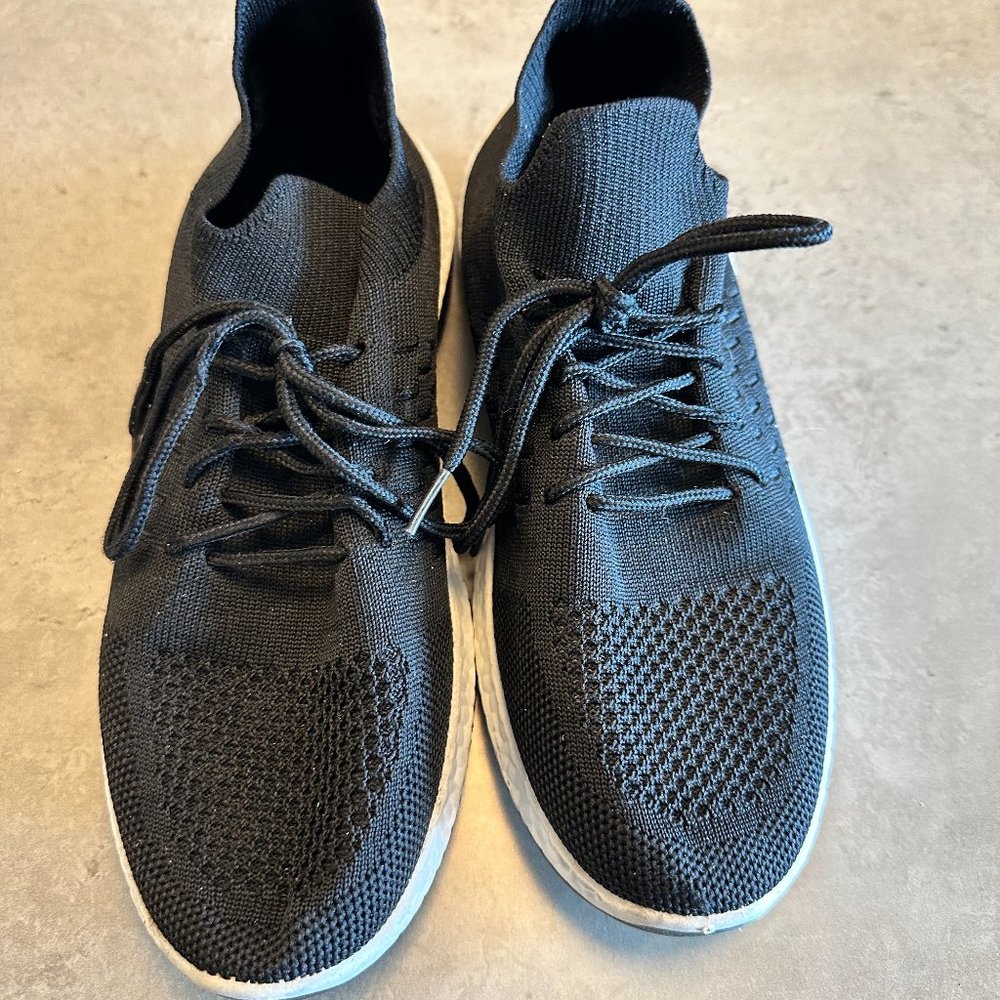 Women's Danskin Free Sneakers Size 9